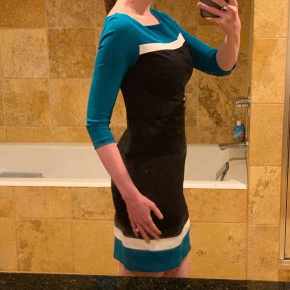 White House Black Market Ponte color-blocked dress - Picture 4 of 4